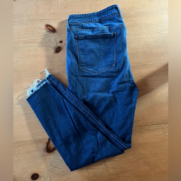 Old Navy Rock Star Super Skinny Ankle Jean, Size 18 - Picture 1 of 4